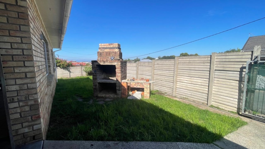 2 Bedroom Property for Sale in Cambridge Eastern Cape